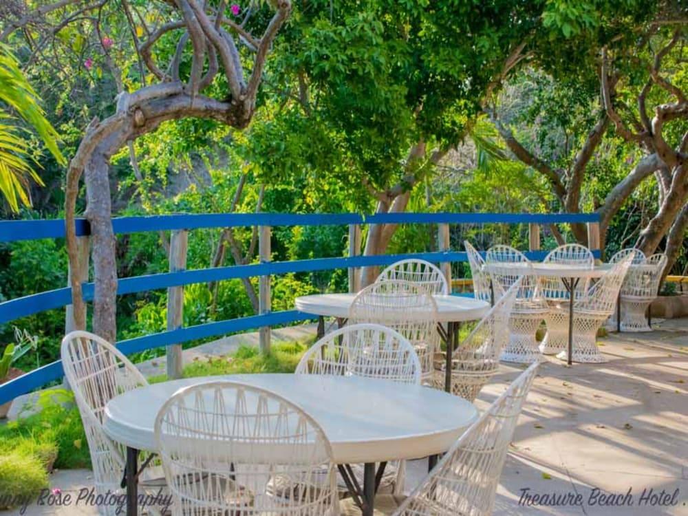 Treasure Beach Hotel Bagian luar foto
